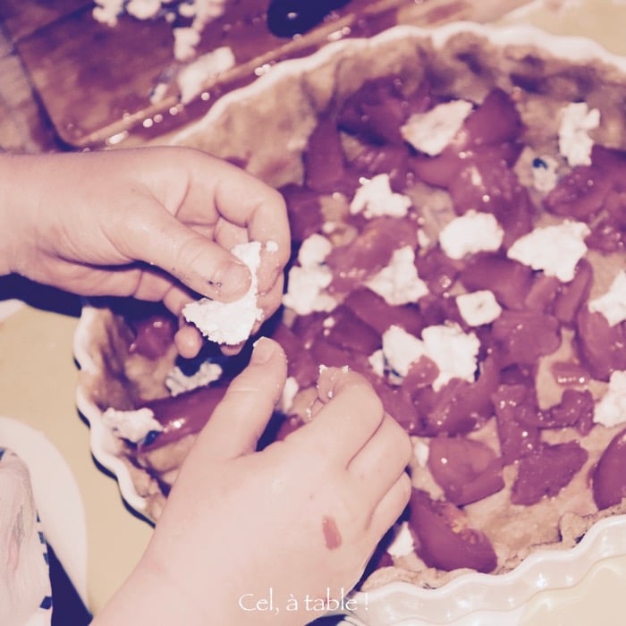 Emietter le fromage de chèvre
