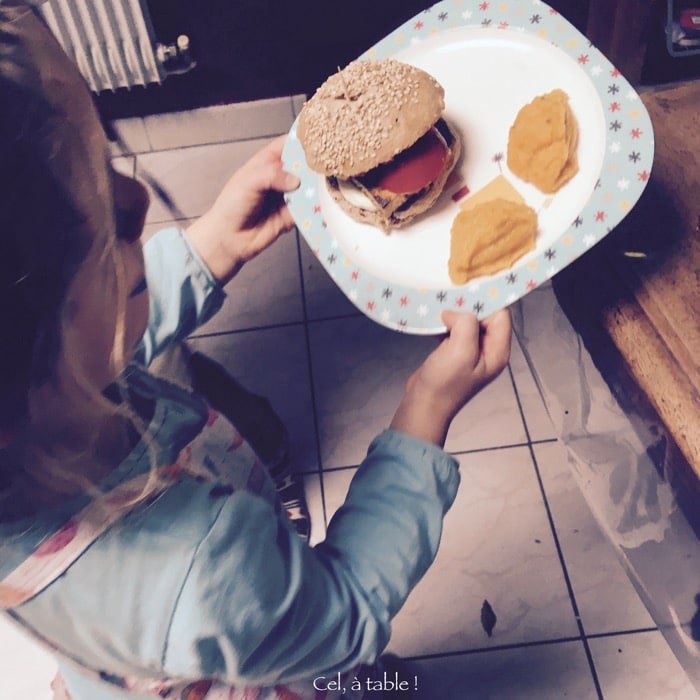 Jouer au restaurant : je fais la serveuse !
