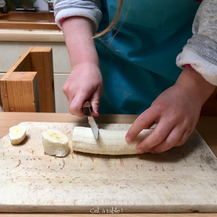 Cuisiner Avec Mon Enfant Un Gateau A La Banane Pour Le Gouter Cel A Table